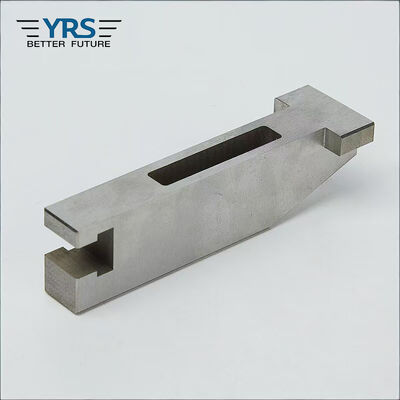 토스만은 금속 부품류를 기계화했습니다